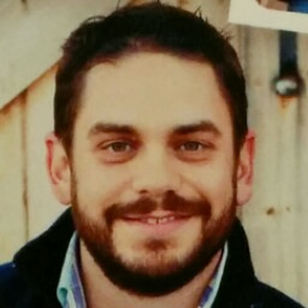 Meet your Posher, Zachary